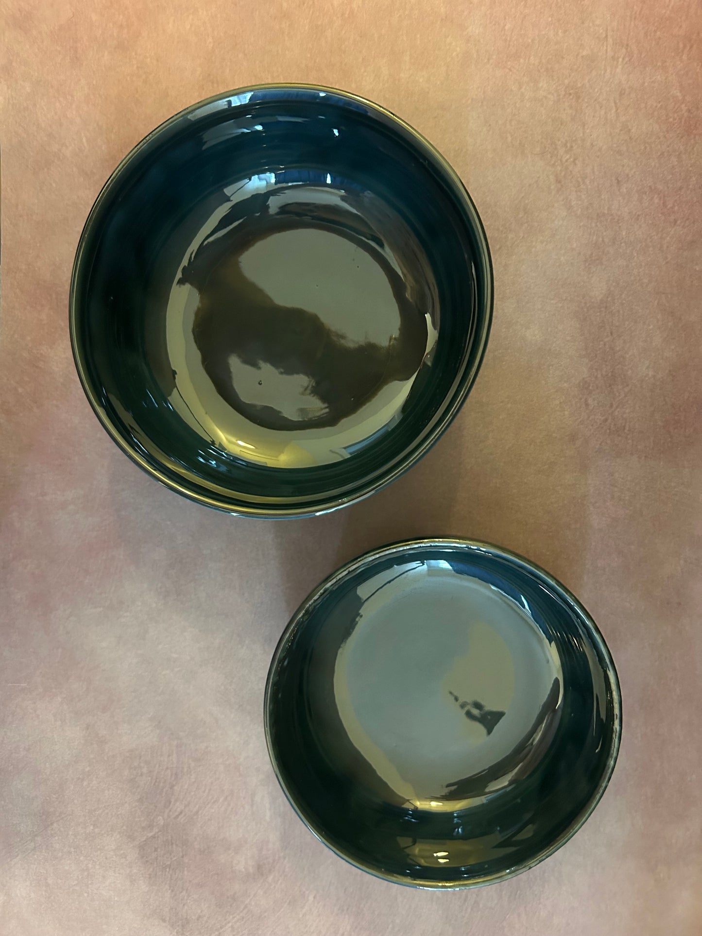 Glazy Green serving bowls (set of two)