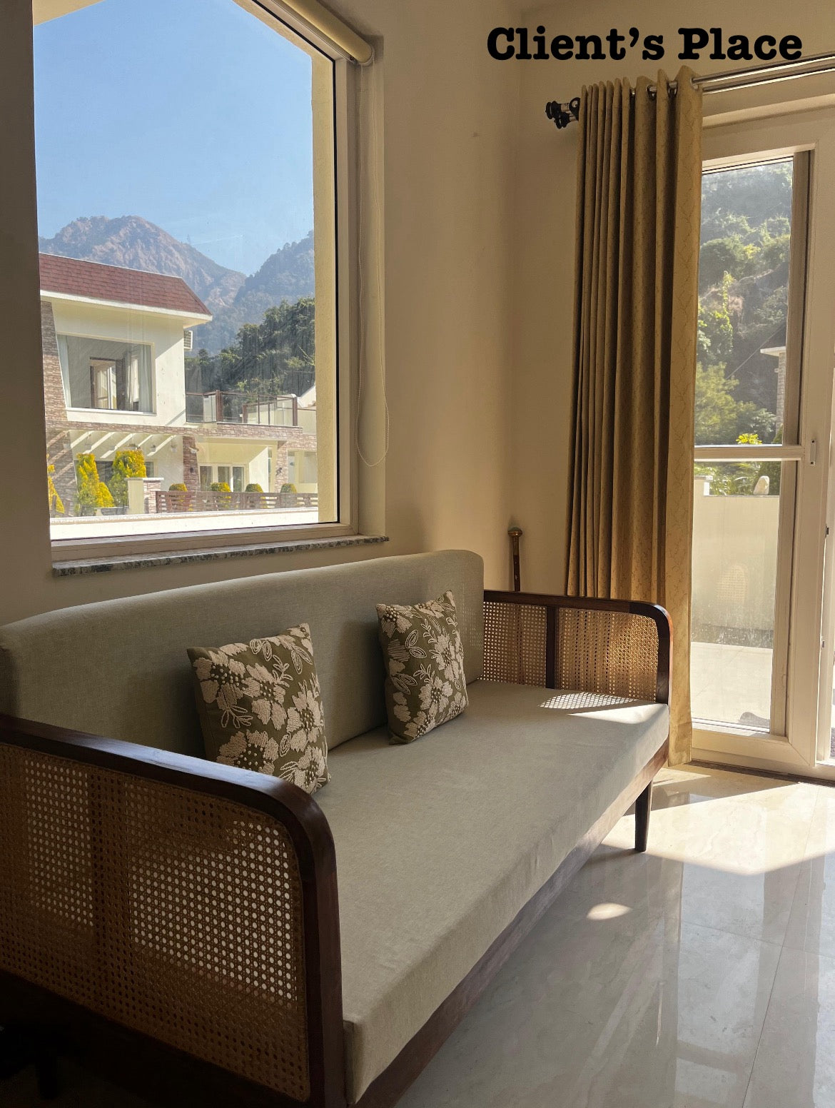 Sarvpriya’s Sofa Set