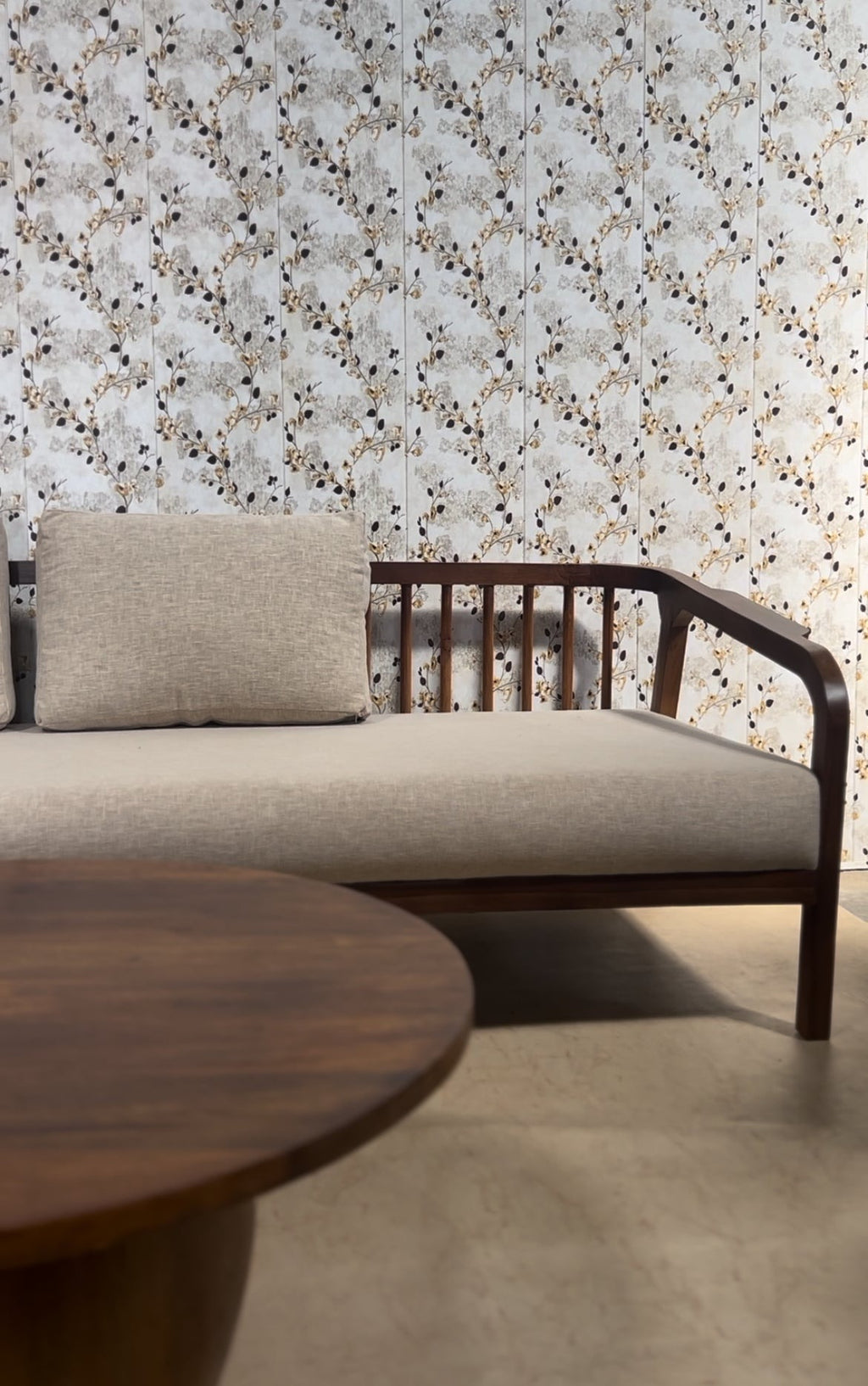 Ross’s Sofa Set