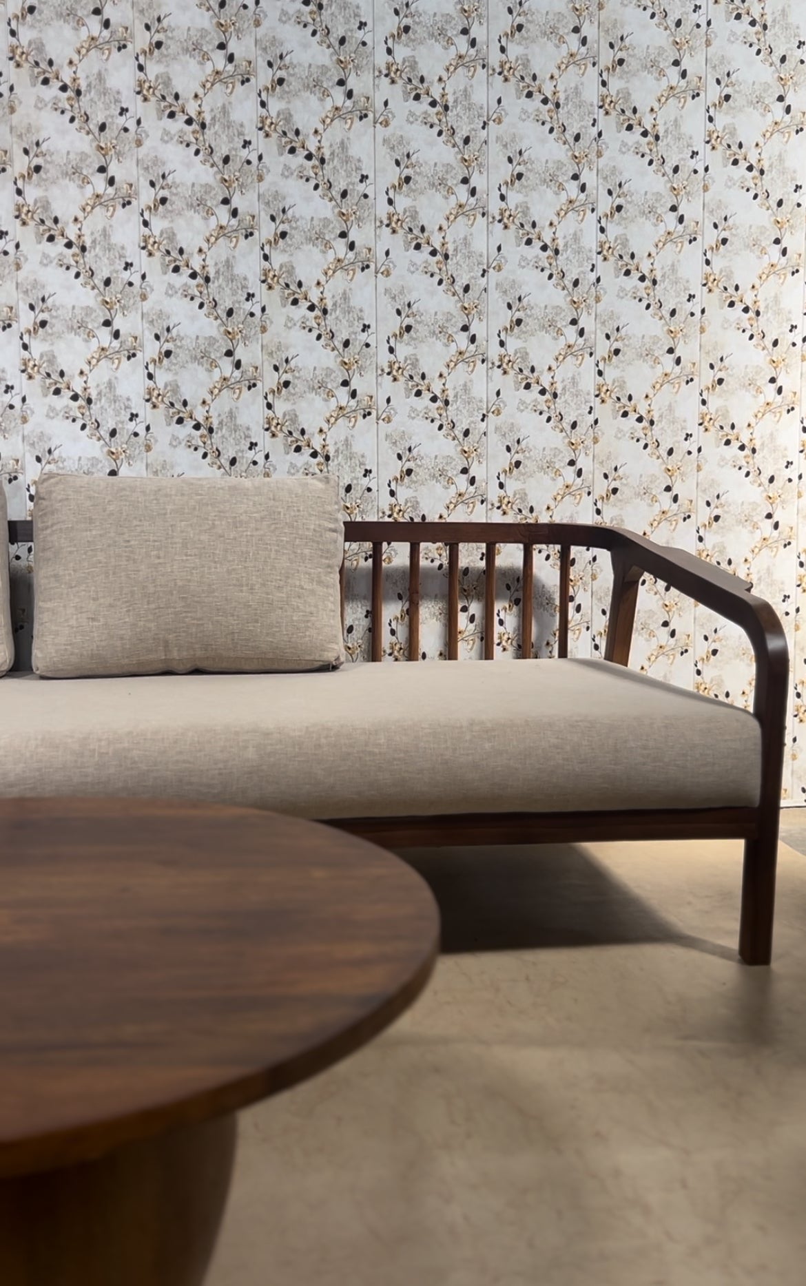 Ross’s Sofa Set