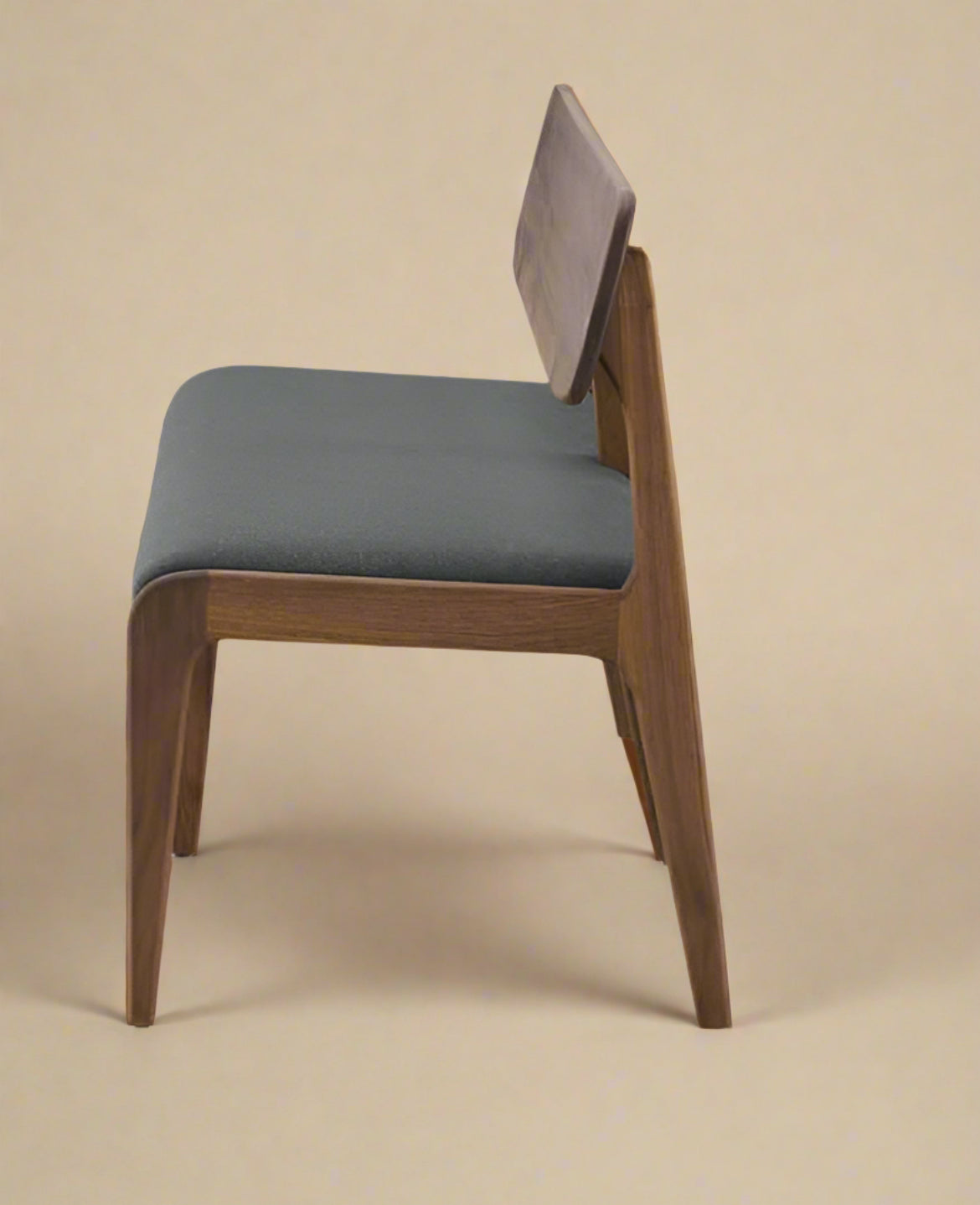 Barney Dining Set