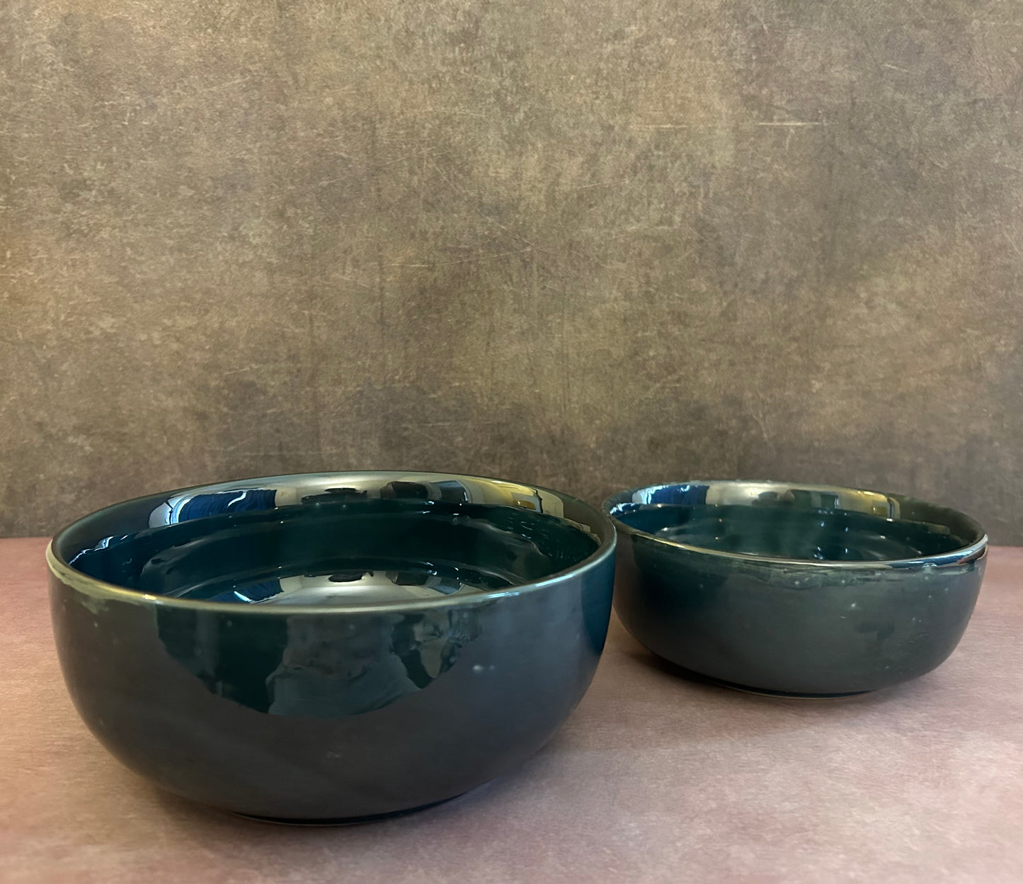 Glazy Green serving bowls (set of two)