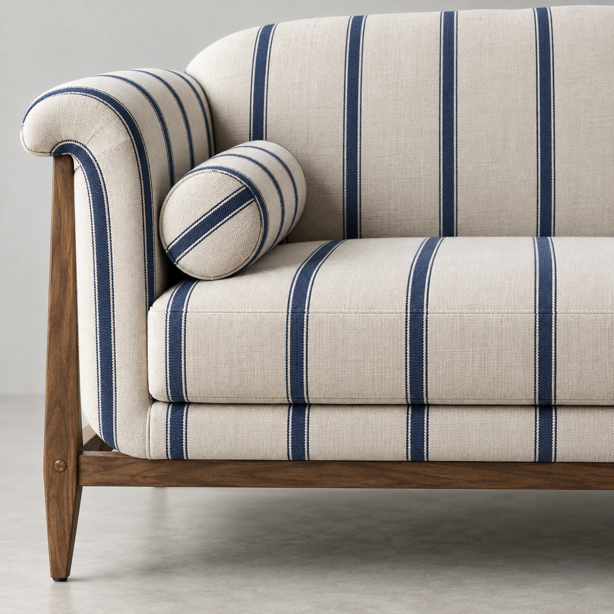 NILA SOFA