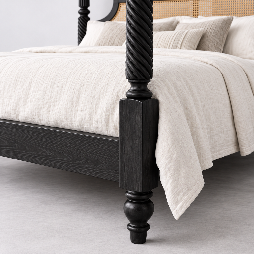 Zenaida’s Vintage Post Bed