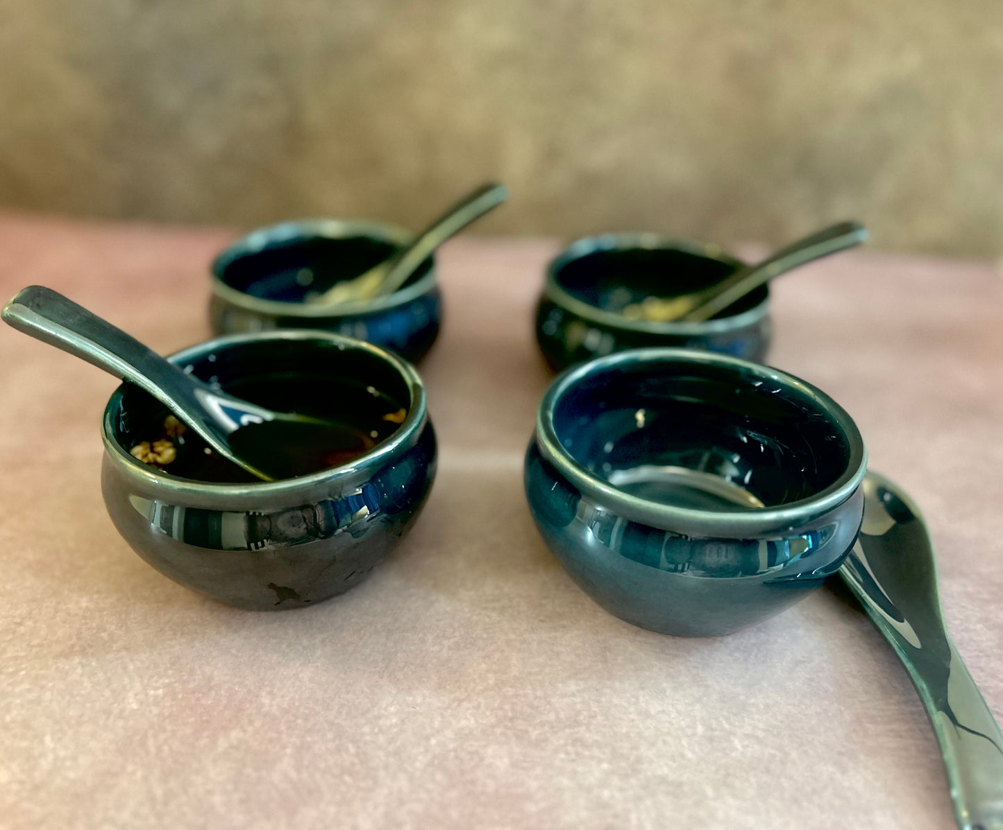 Glazy Green soup bowls with spoons (set of 4)