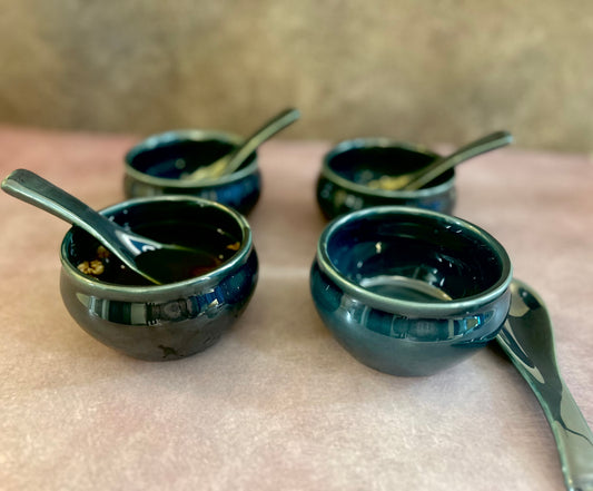 Glazy Green soup bowls with spoons (set of 4)