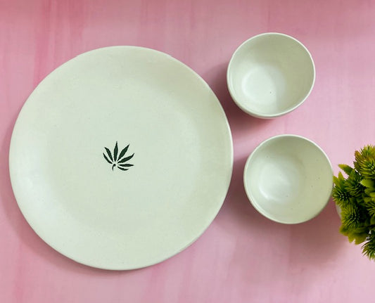 Leaf designed 4 full plates with 4 bowls (set of 8)
