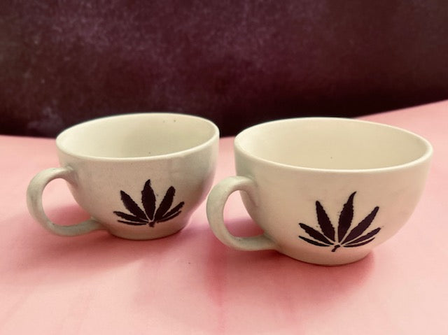 Leaf designed White Coffee mugs (Set of two)