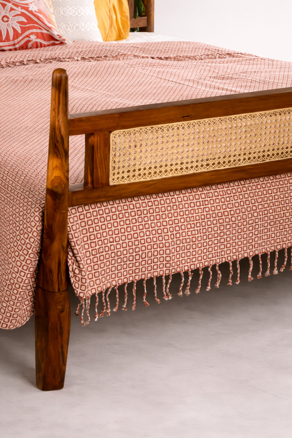 Kerala Bed