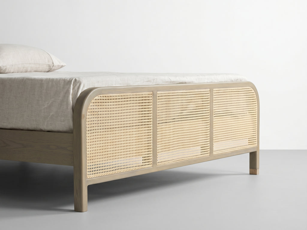 Middle age Bed