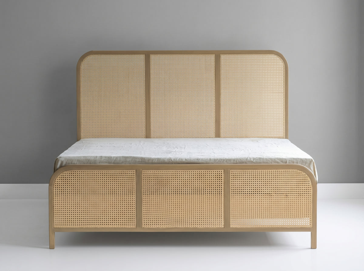 Middle age Bed
