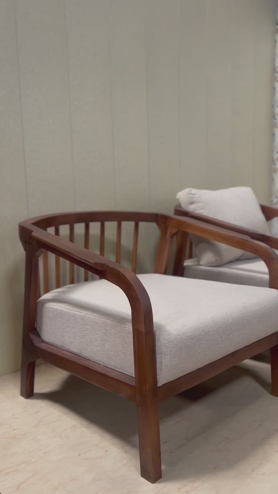 Ross’s Sofa Set